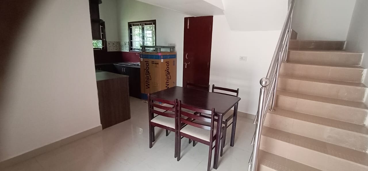 2000 sqft Excellent Gated community Villa sale in vadanemilli ECR