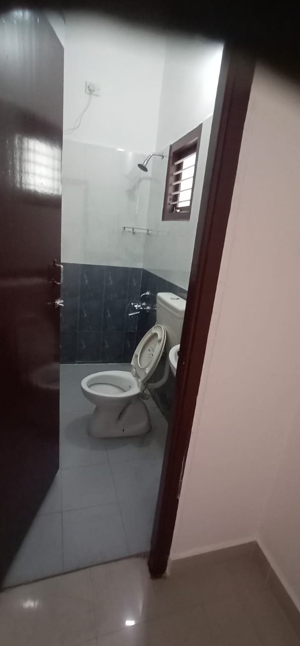 2000 sqft Excellent Gated community Villa sale in vadanemilli ECR