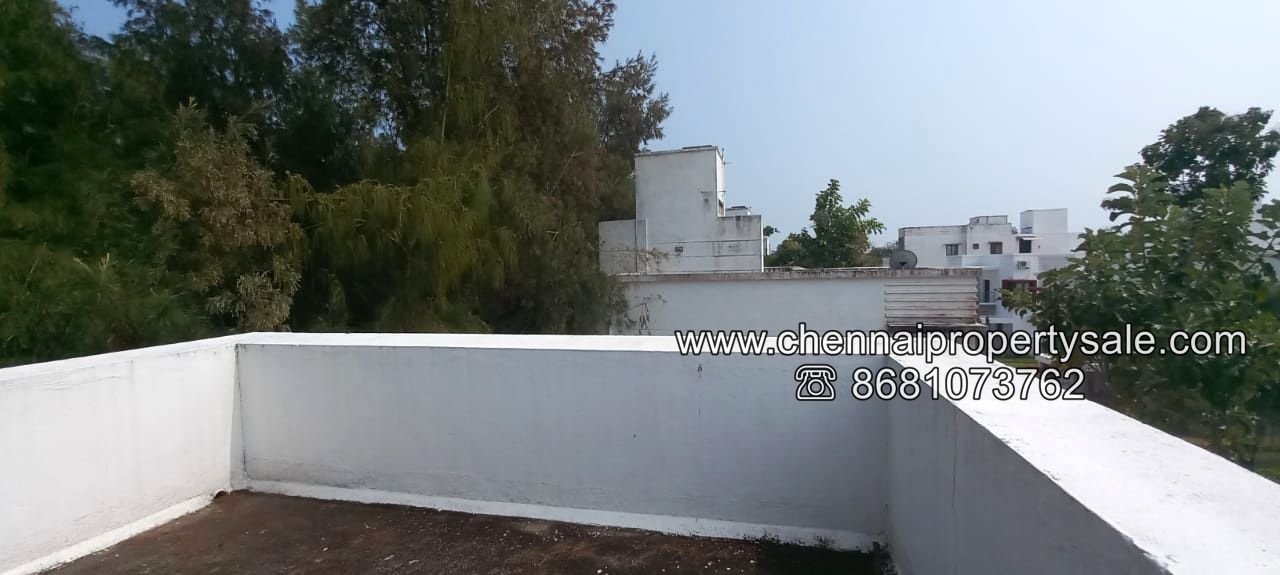 2000 sqft Excellent Gated community Villa sale in vadanemilli ECR