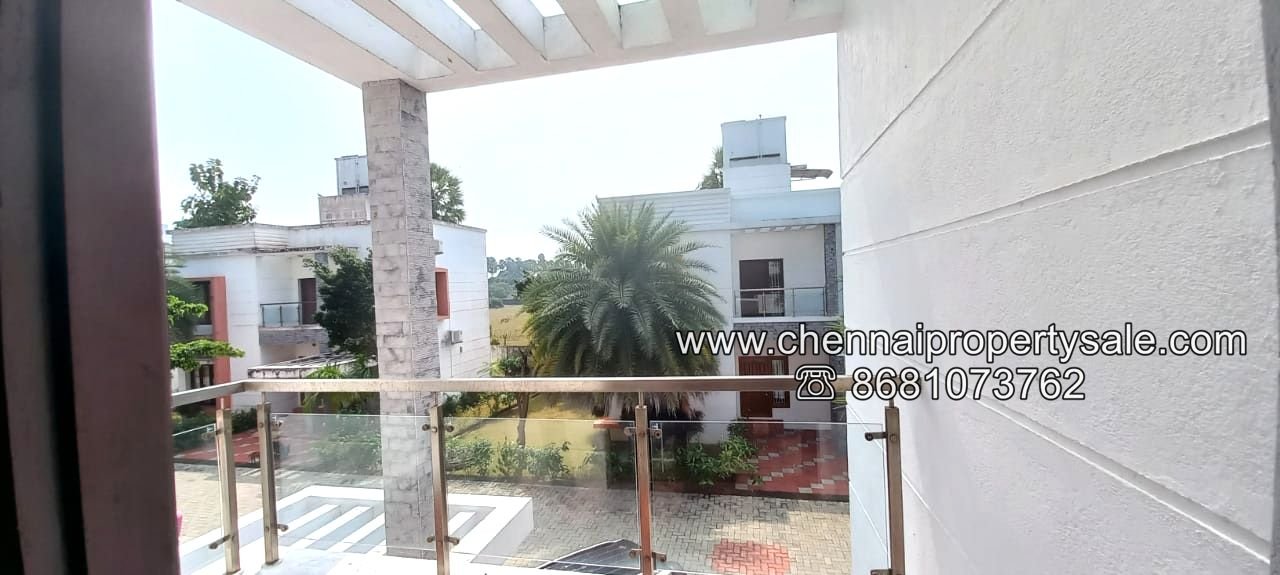 2000 sqft Excellent Gated community Villa sale in vadanemilli ECR
