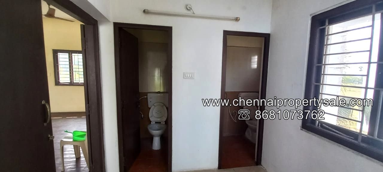 2000 sqft Excellent Gated community Villa sale in vadanemilli ECR