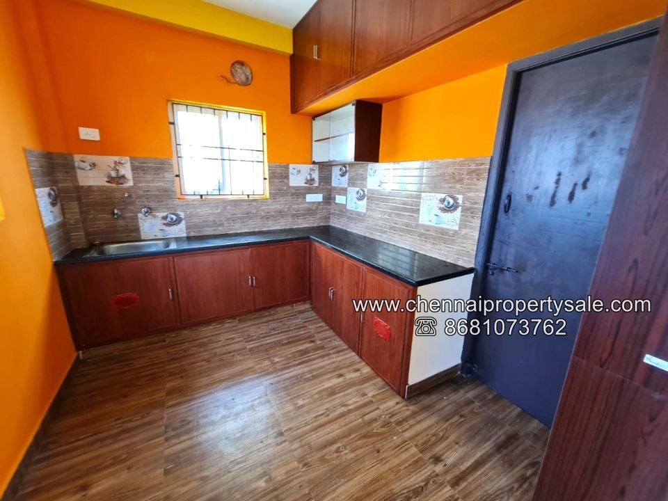 1200 sqft 2 BHK Residential Flat for sale in Gerugambakkam