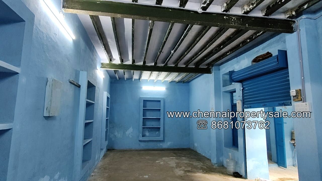 2000 sqft Individual Old Building sale in Mount Road