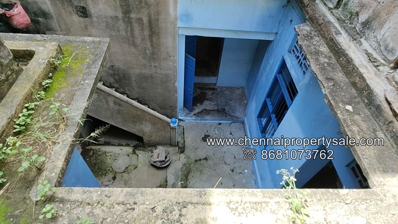 2000 sqft Individual Old Building sale in Mount Road