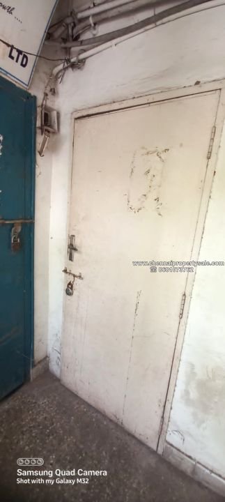 1700 Sqft Commercial Office Space in Mount Road