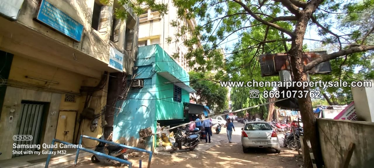 1700 Sqft Commercial Office Space in Mount Road