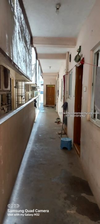 800 Sqft 2 BHK Flat Sale in Koyambedu