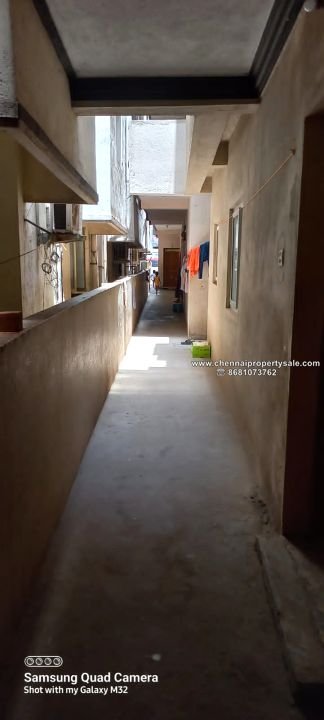 800 Sqft 2 BHK Flat Sale in Koyambedu