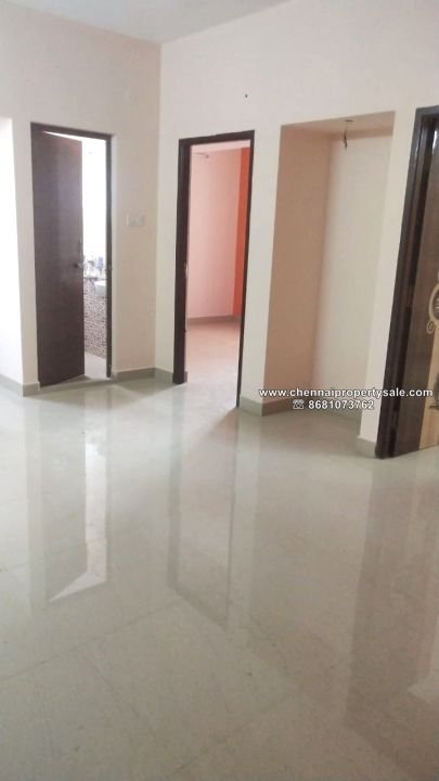 800 Sqft 2 BHK Flat Sale in Koyambedu