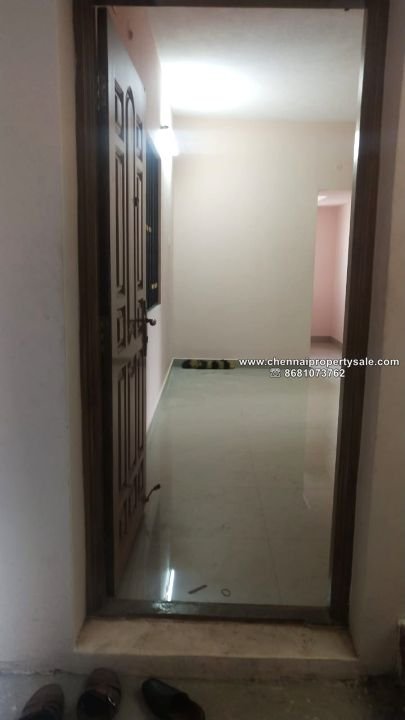 800 Sqft 2 BHK Flat Sale in Koyambedu