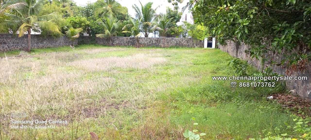 Vacant Land Sale in Muthukadu