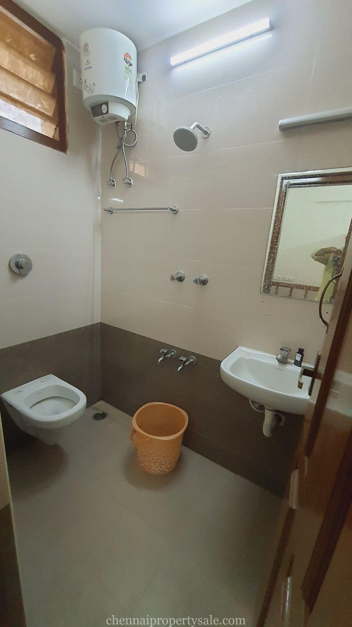 5035 Sqft Multipurpose commercial building sale in Adambakkam