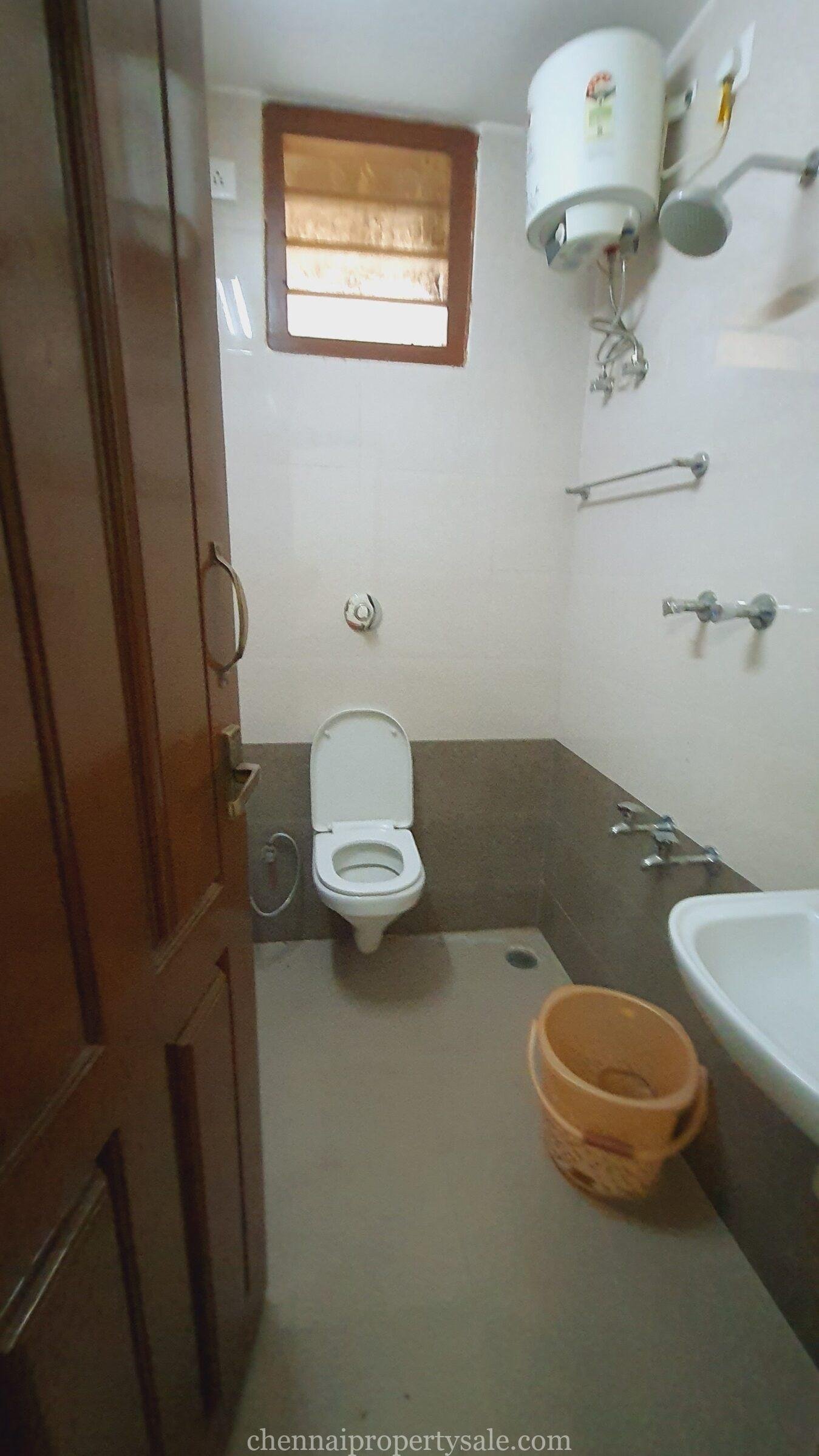 5035 Sqft Multipurpose commercial building sale in Adambakkam