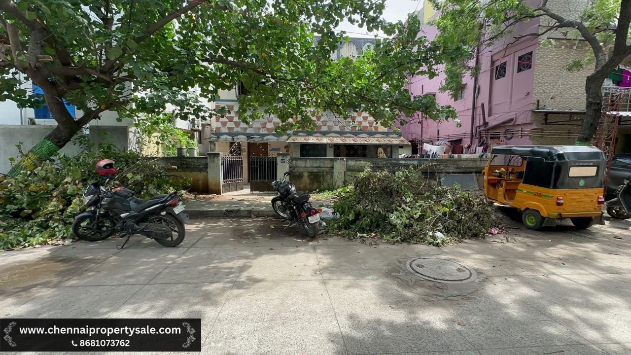 3280 Sqft Individual Old House sale in Perambur 