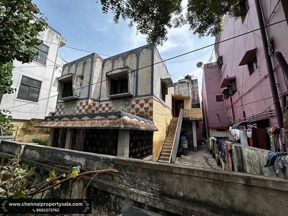 3280 Sqft Individual Old House sale in Perambur 