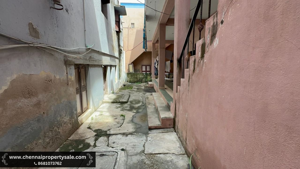 3280 Sqft Individual Old House sale in Perambur 