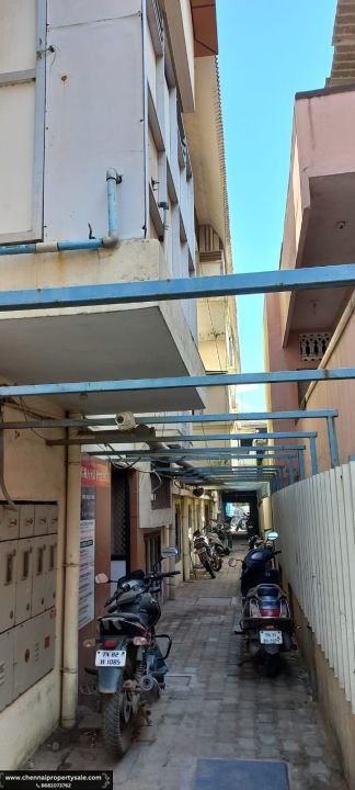 15000 Sqft OnRoad Commercial Building Sale in Porur