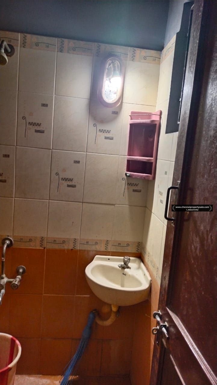 10400 Sqft Running PG Ladies Hostel Sale in Velachery