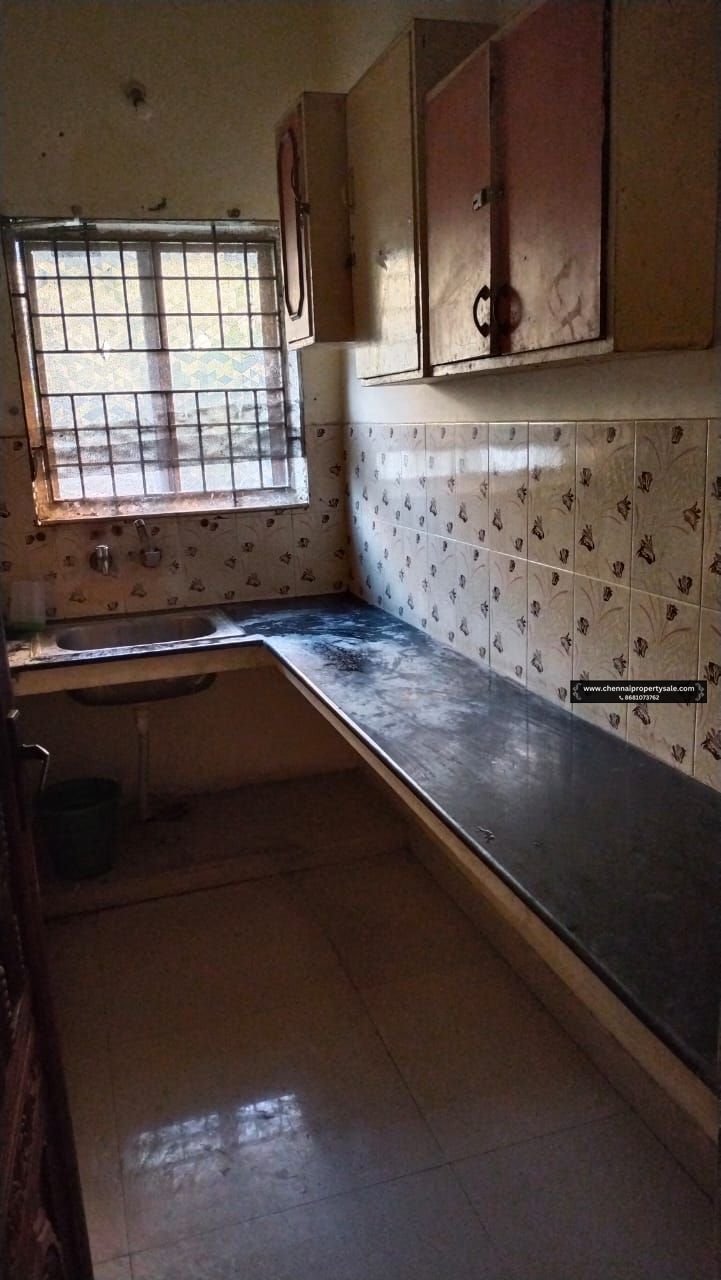 10400 Sqft Running PG Ladies Hostel Sale in Velachery