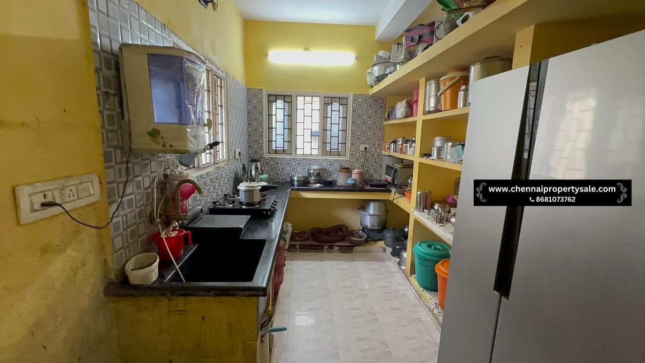 2800 Sqft Commercial Rental Income Property Sale in Medavakkam