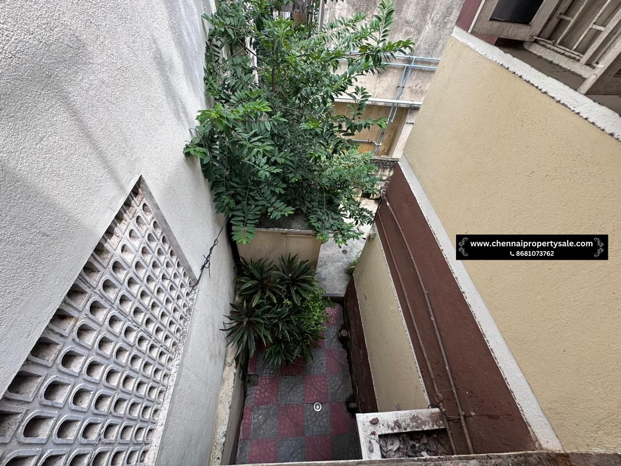 2800 Sqft Commercial Rental Income Property Sale in Medavakkam