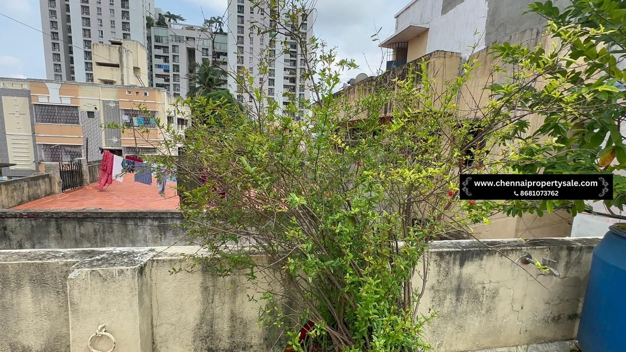 2800 Sqft Commercial Rental Income Property Sale in Medavakkam