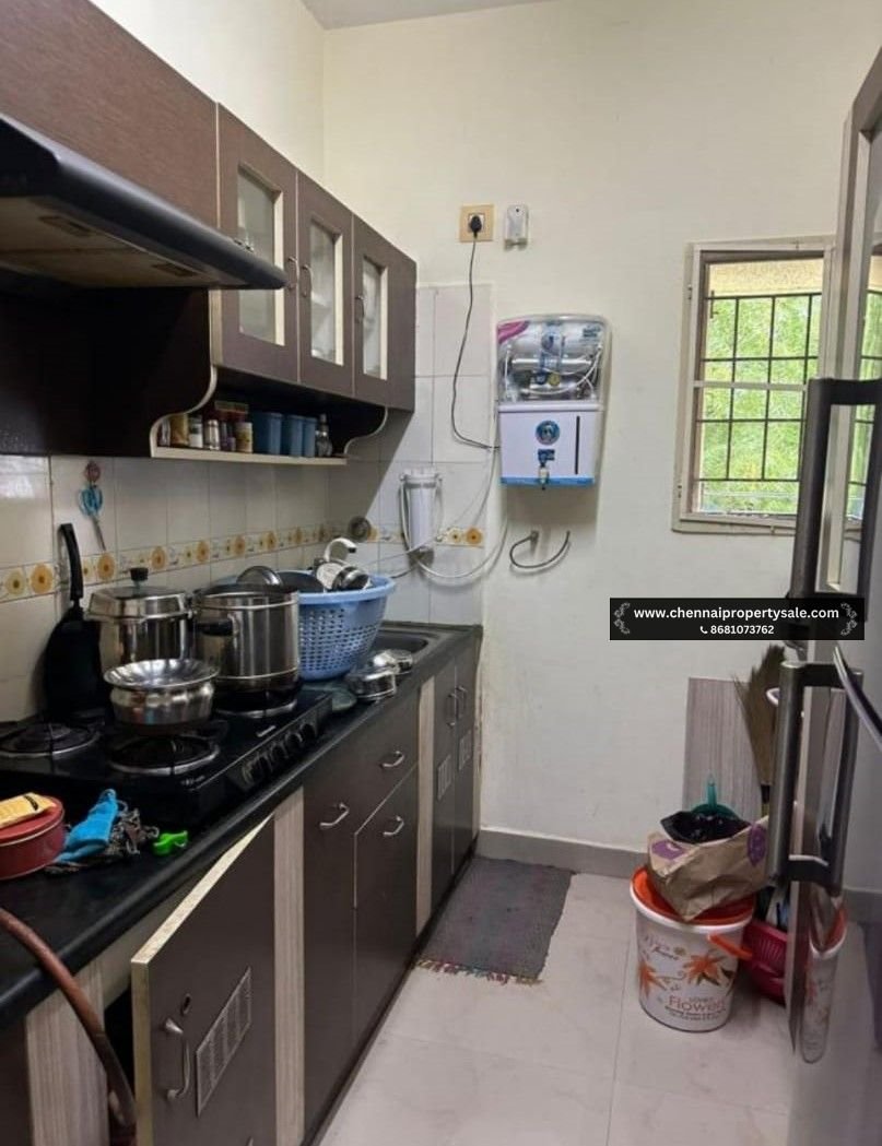 889 Sqft 2 BHK Flat Sale in Koyambedu