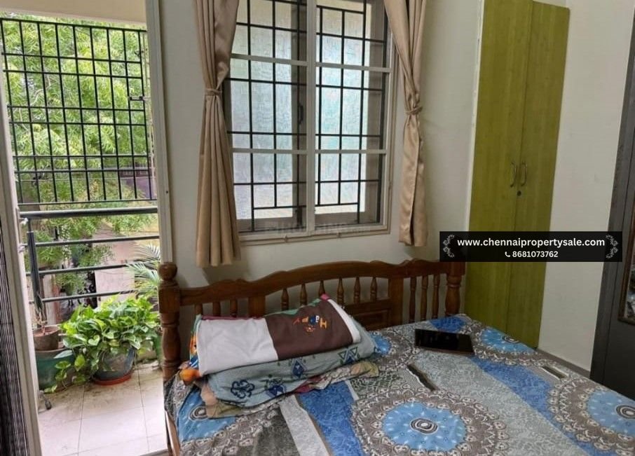 889 Sqft 2 BHK Flat Sale in Koyambedu