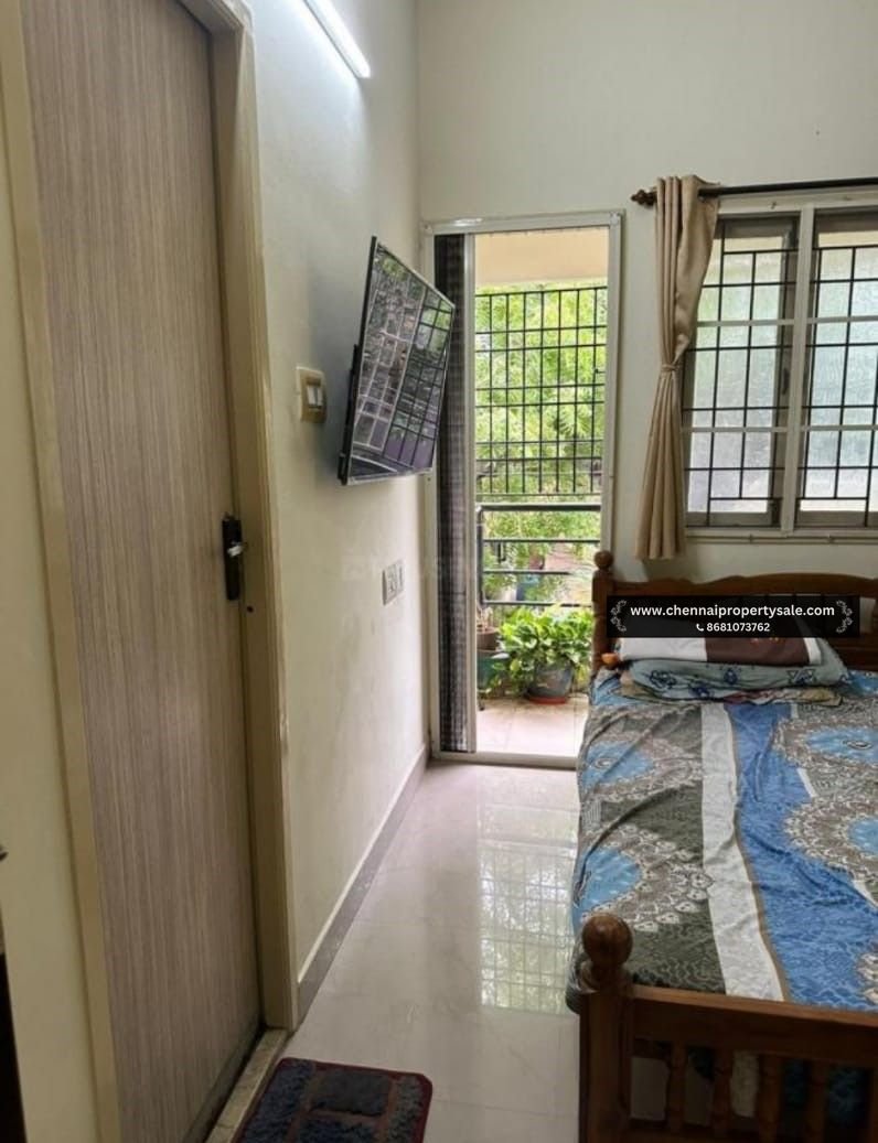 889 Sqft 2 BHK Flat Sale in Koyambedu