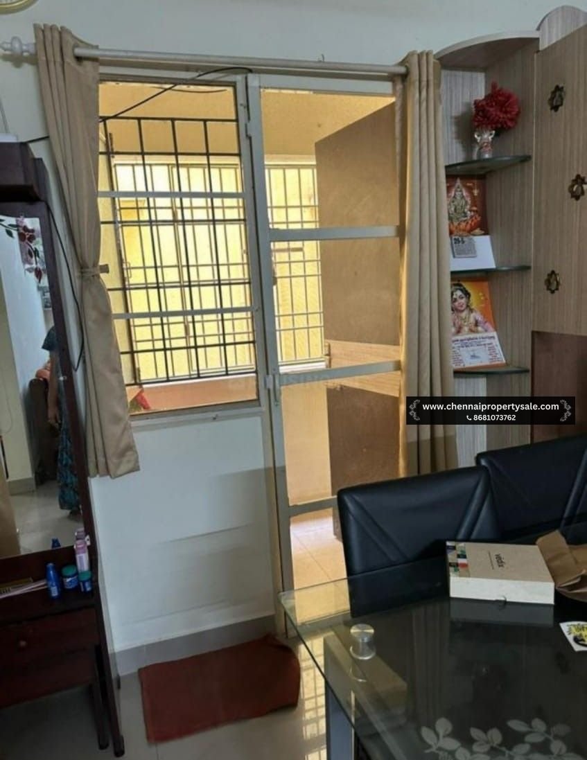 889 Sqft 2 BHK Flat Sale in Koyambedu