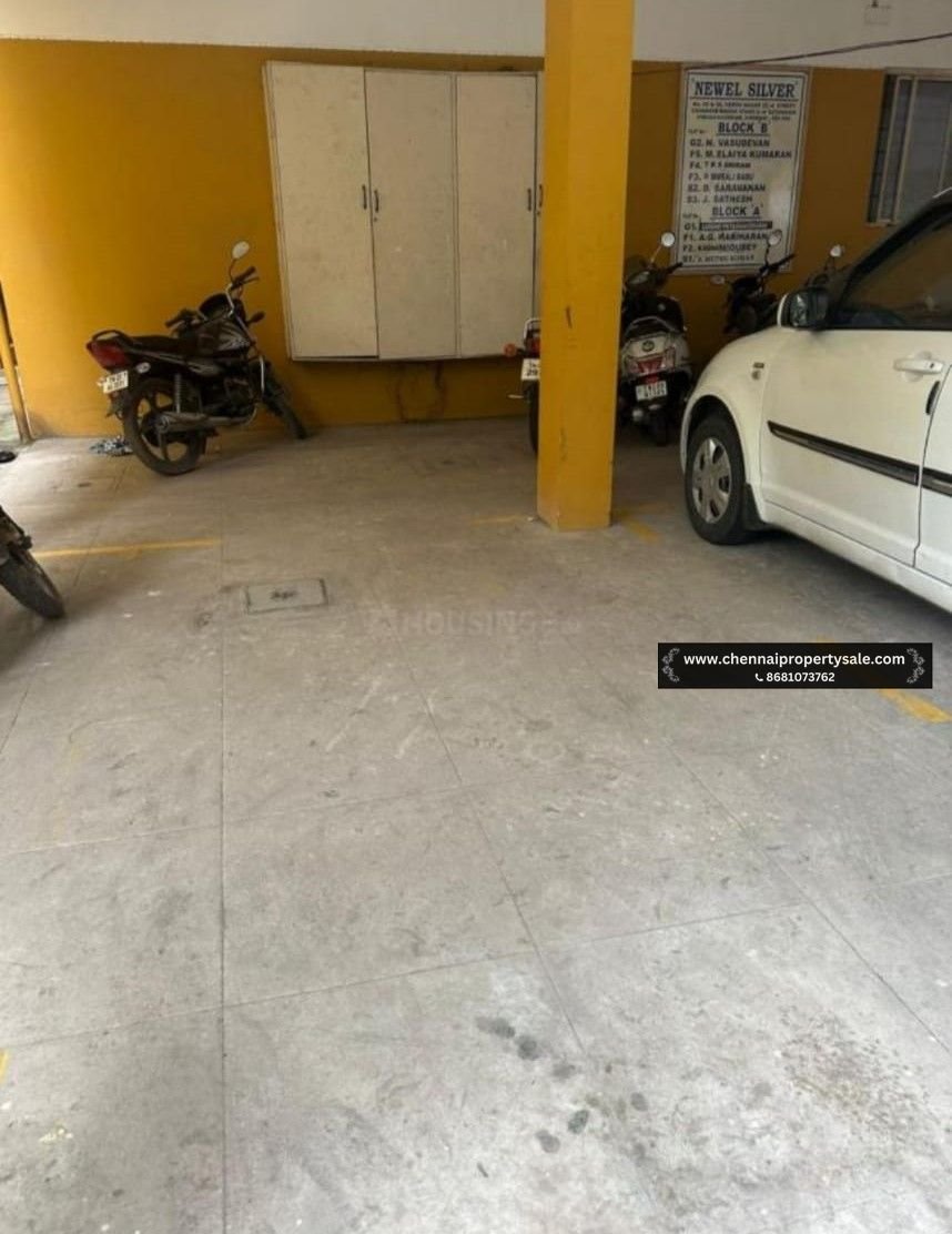 889 Sqft 2 BHK Flat Sale in Koyambedu