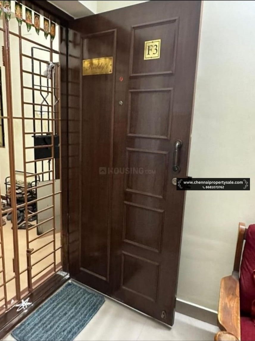 889 Sqft 2 BHK Flat Sale in Koyambedu