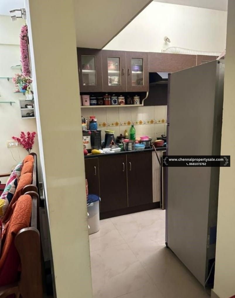 889 Sqft 2 BHK Flat Sale in Koyambedu