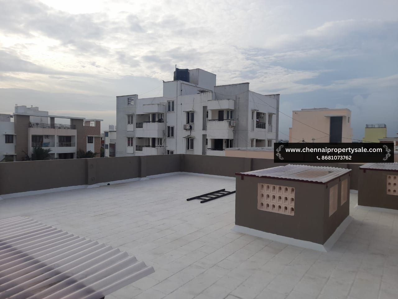 Income Building Sale in Karapakkam OMR