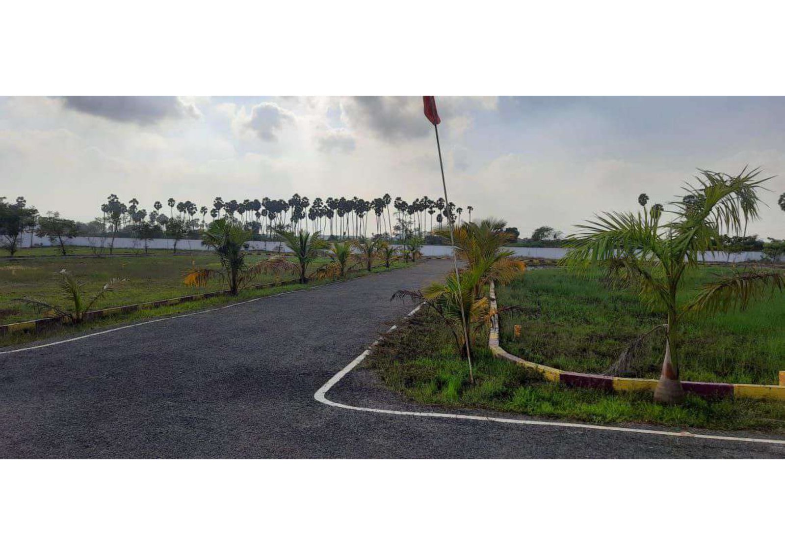 Premium Residential plots sale in Redhills Karanodai