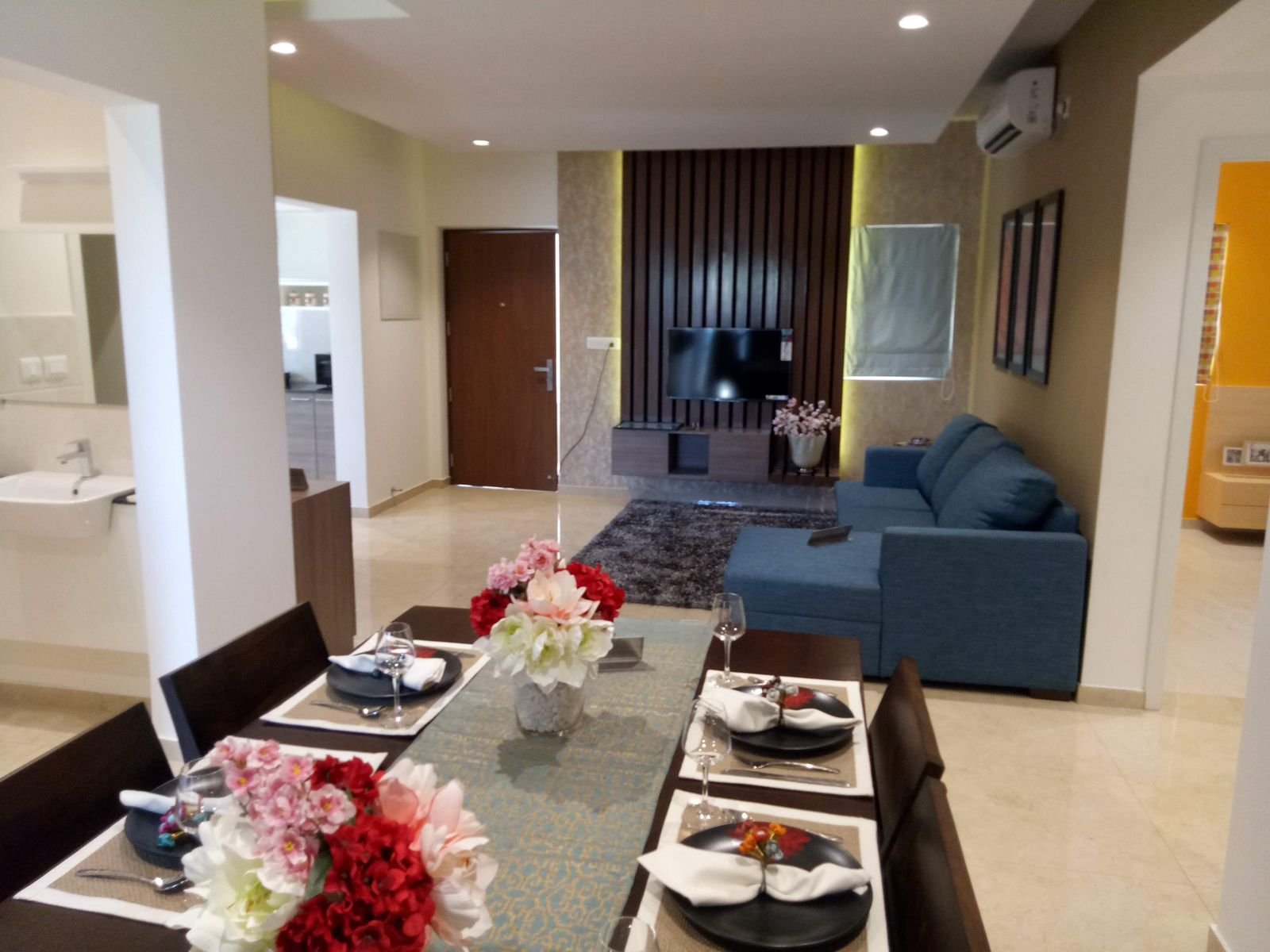 Mesmerising flats sale at Mahindra World city