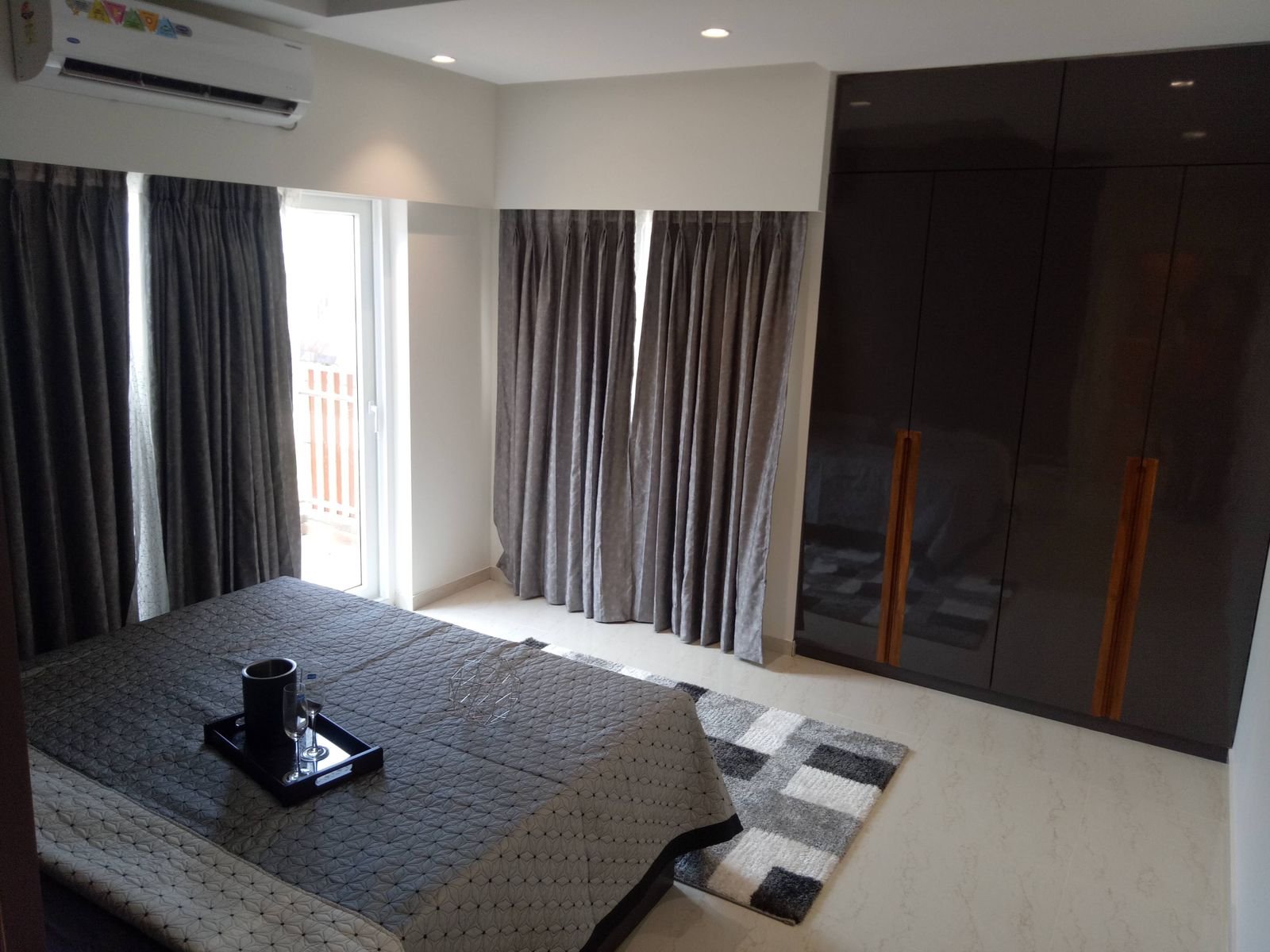 Mesmerising flats sale at Mahindra World city