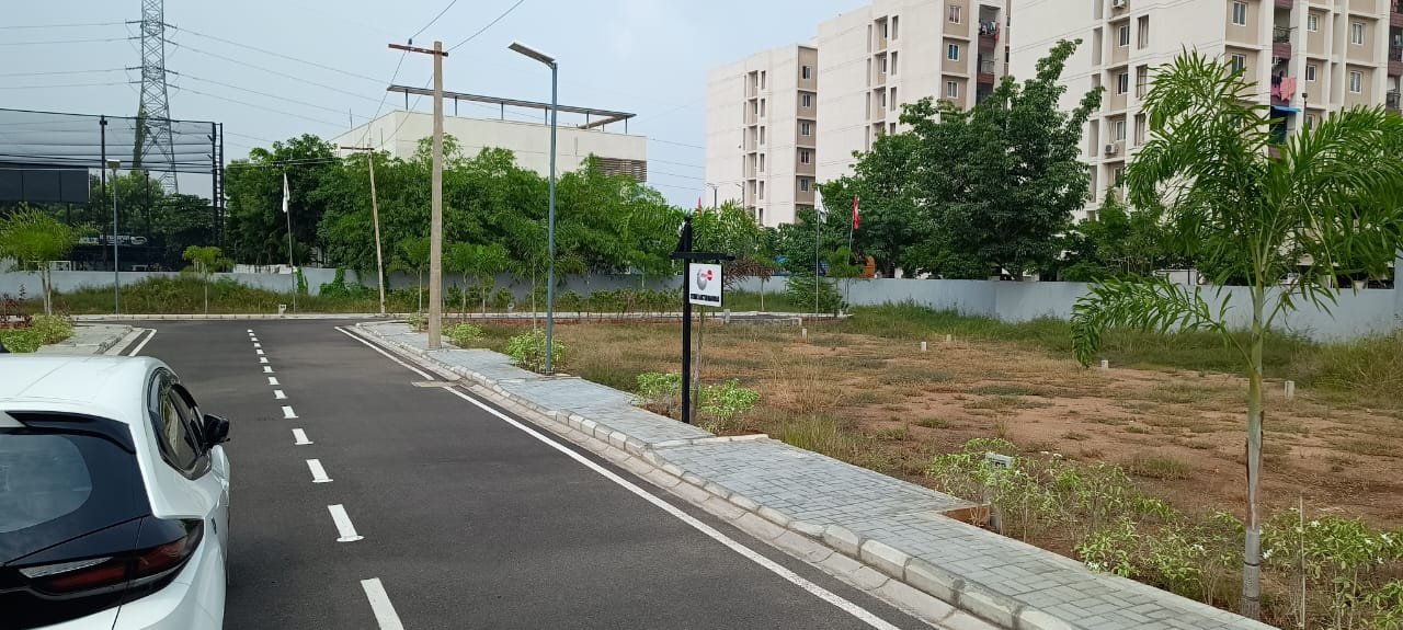 Gated Community premium plots sale in Perumbakkam OMR