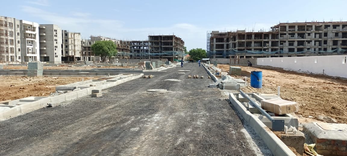 Gated Community premium plots sale in Manapakkam 