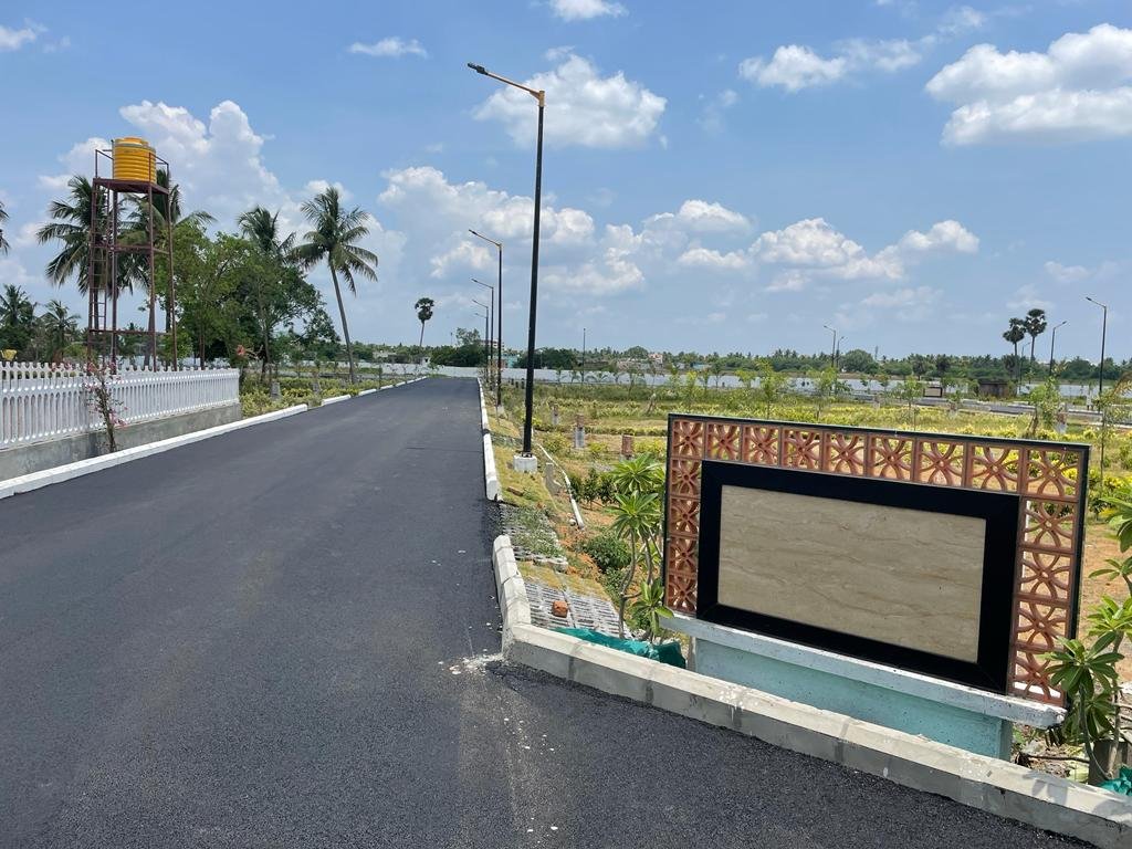Gated community premium plots at Urapakkam