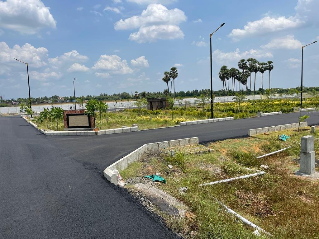 Gated community premium plots at Urapakkam