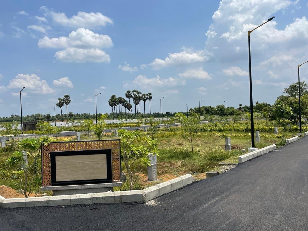 Gated community premium plots at Urapakkam