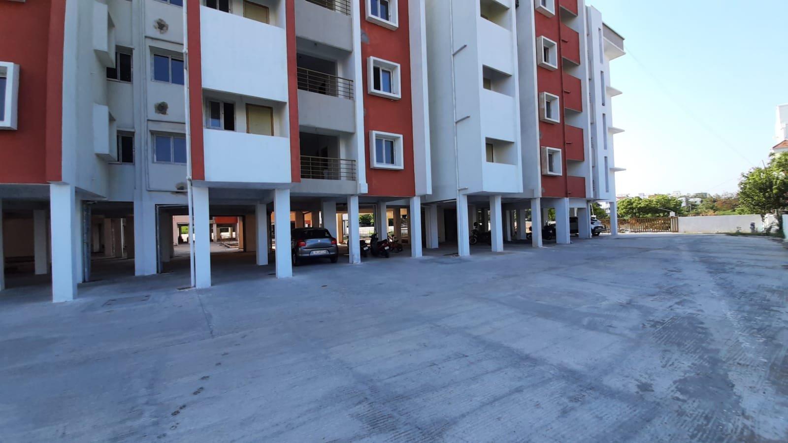 Flats for sale in Madhuravoyal