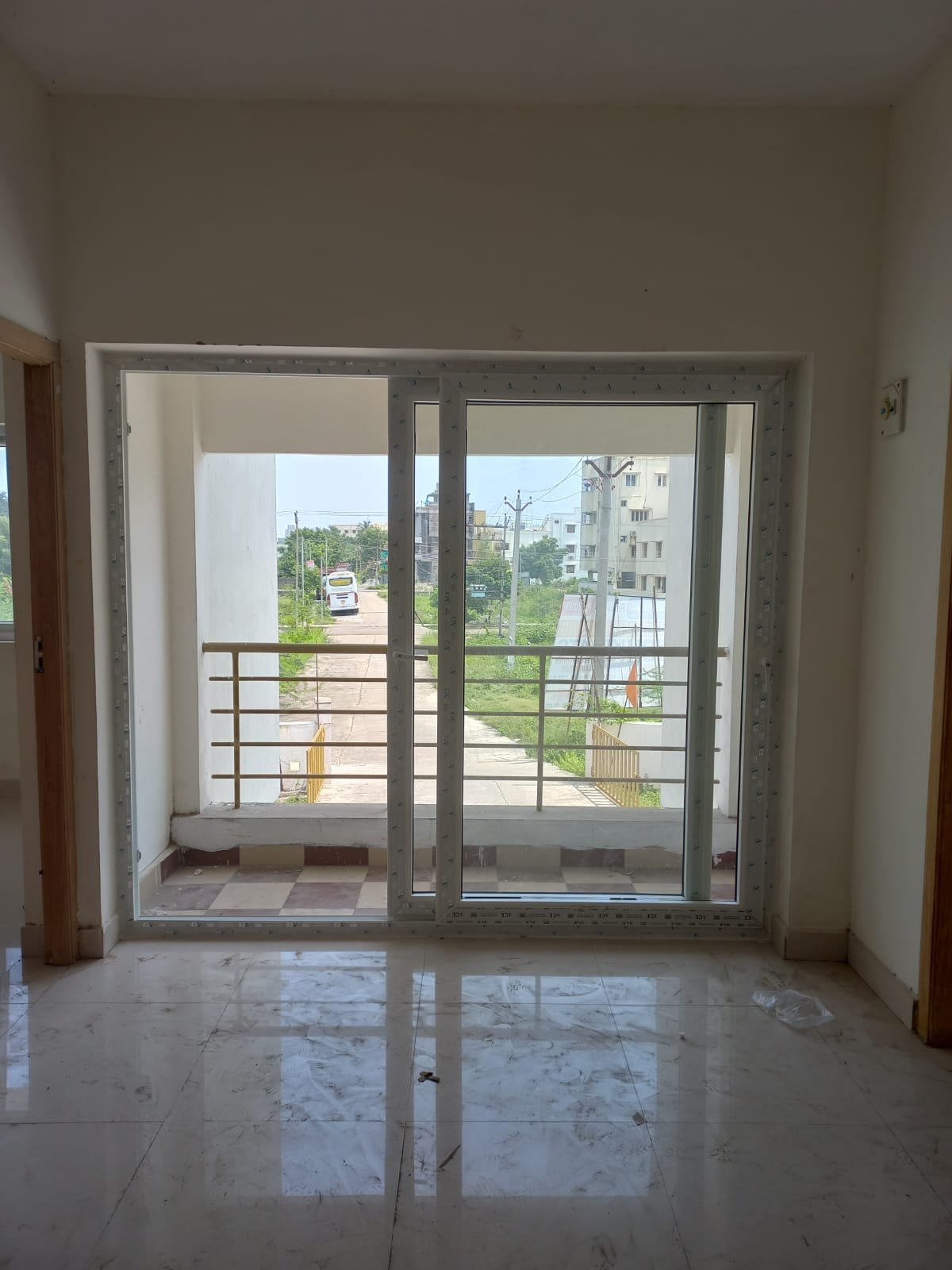 Flats for sale in Madhuravoyal