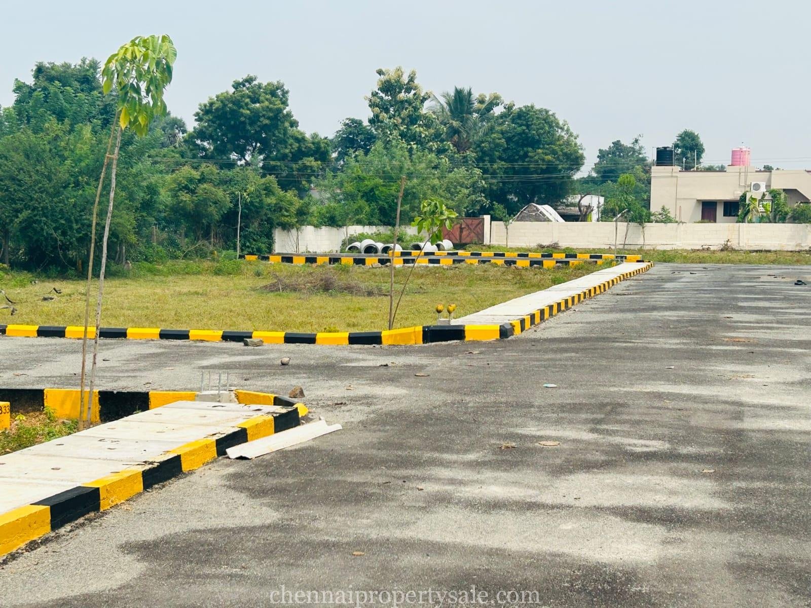 Gated Community Villa Plots Sale in MAHINDRA WORLD CITY