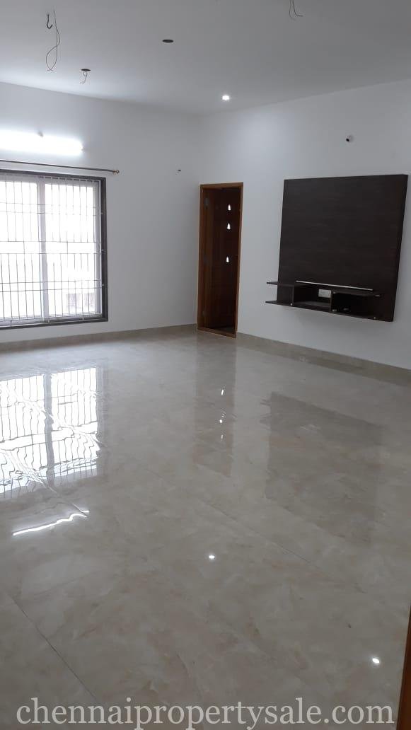 1600 Sqft 3 bhk Apartment For Sale in Selaiyur