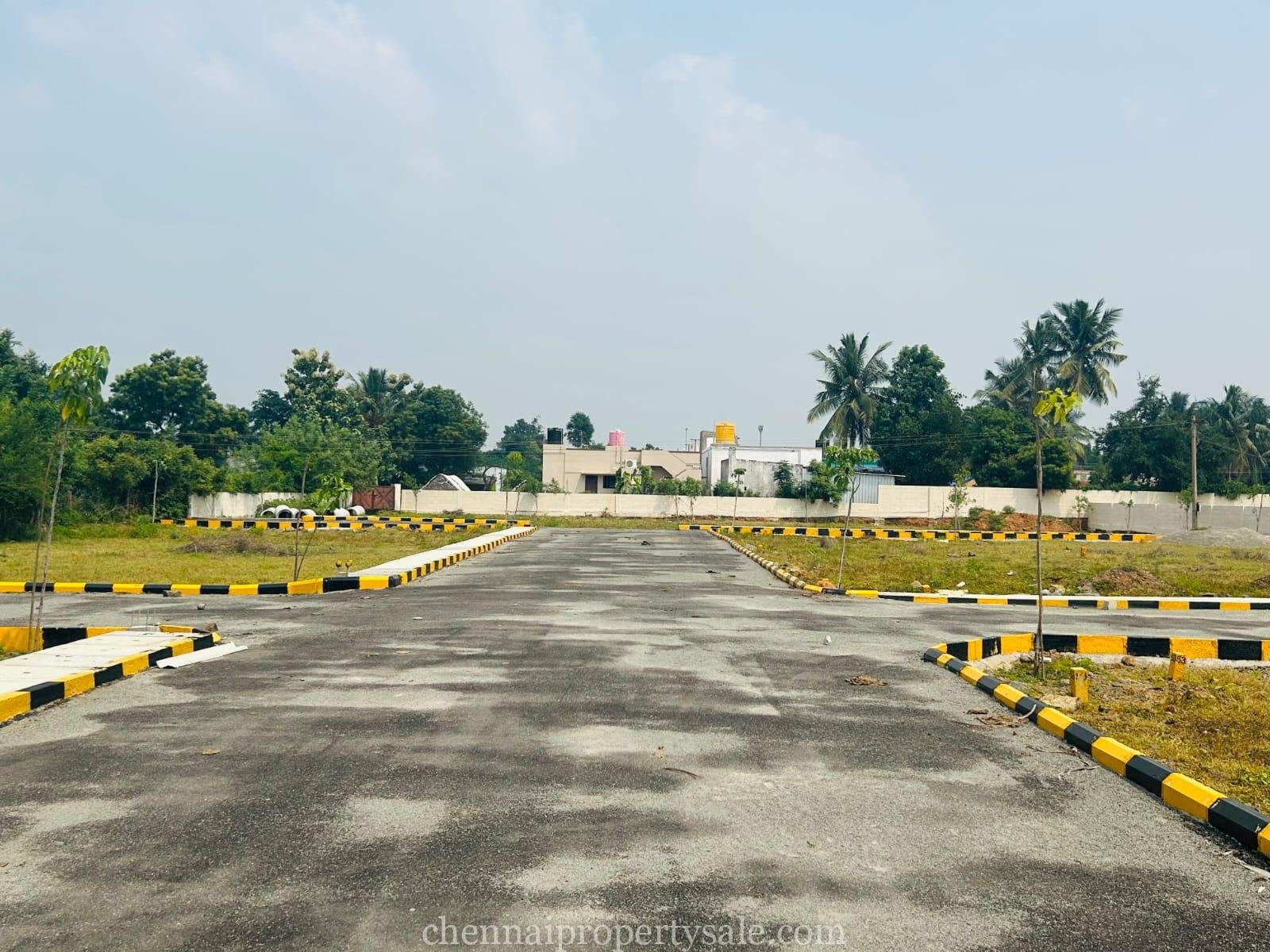 Gated Community Villa Plots Sale in MAHINDRA WORLD CITY