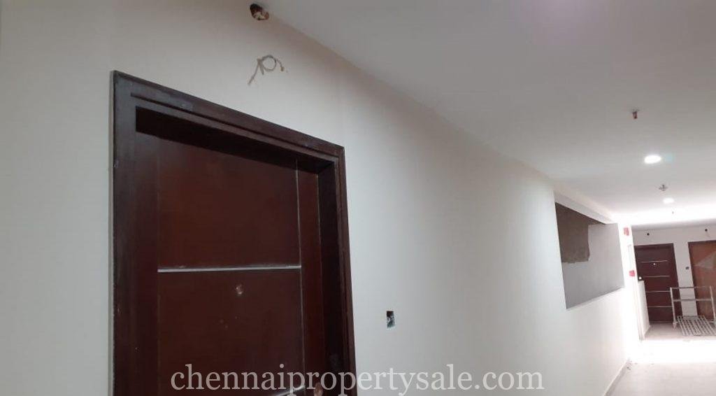 Luxuray Apartments sale in Medavakkam