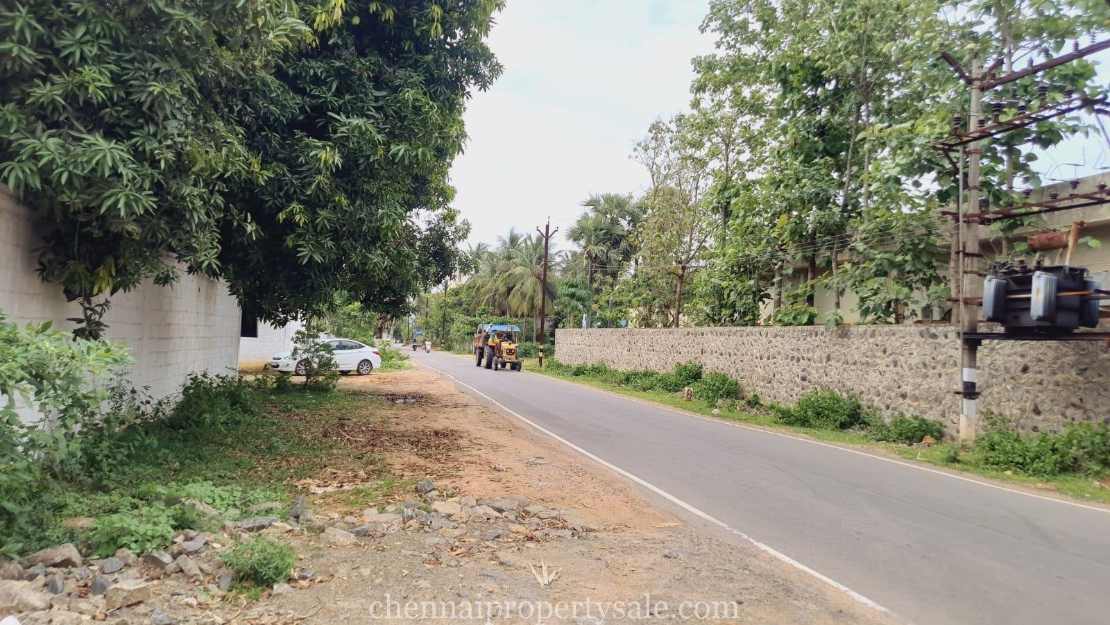 1.52 Acres industrial acres Sale in Ulundai Village On Road