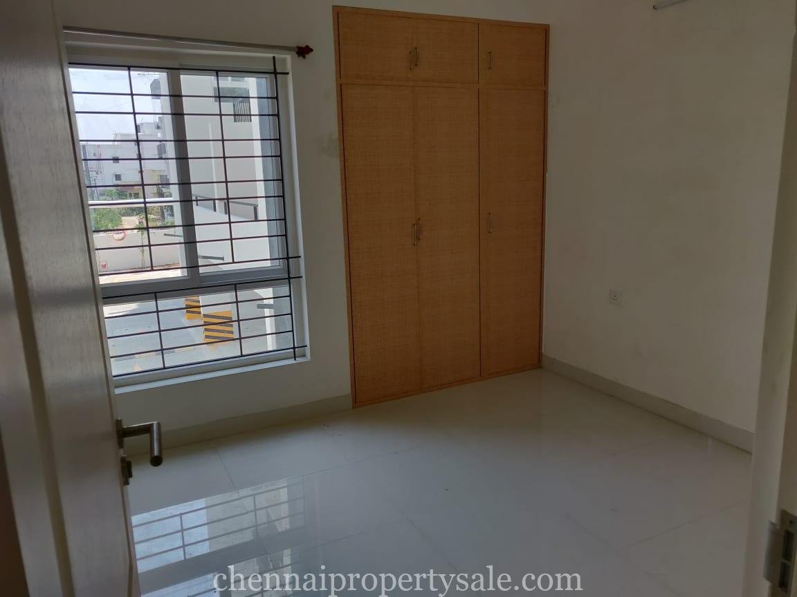 Luxuray Apartments sale in Manapakkam